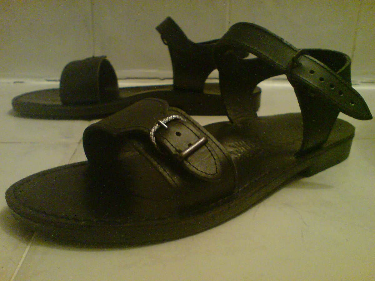  Best types of sandals shoes + Great Purchase Price 
